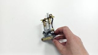Die intelligente Poolheizung kühlt und heizt das ganze Jahr über